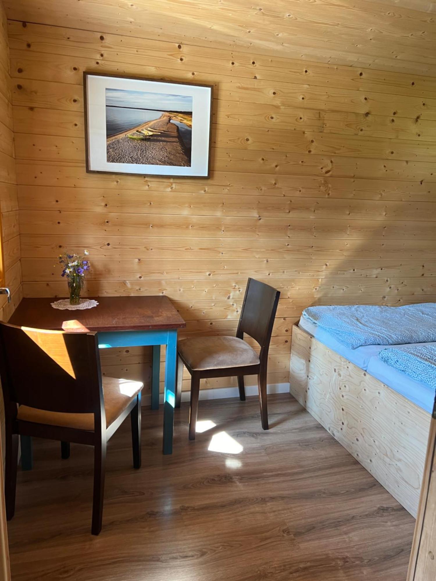 Marika Puhkekuela - Metsanurga Oeoemaja "Shared Bathroom" Nova Exterior foto