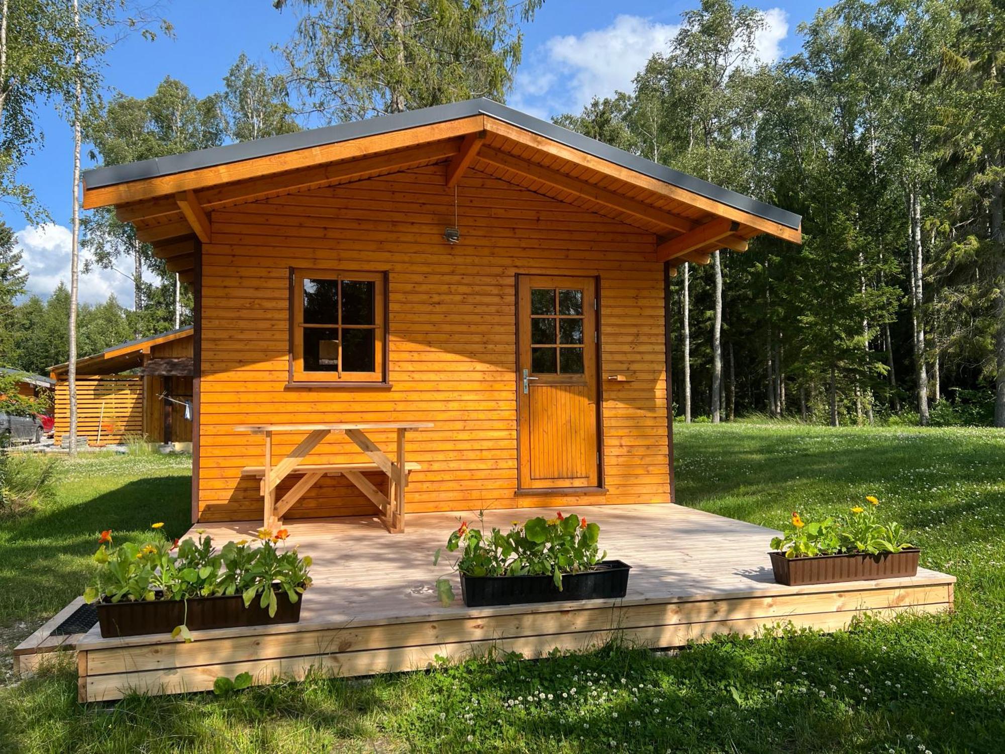 Marika Puhkekuela - Metsanurga Oeoemaja "Shared Bathroom" Nova Exterior foto